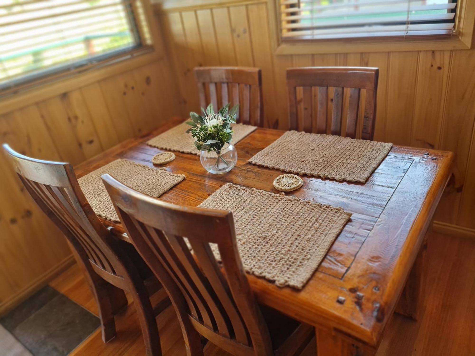 Maple Ridge Cottages Dumbalk Номер фото